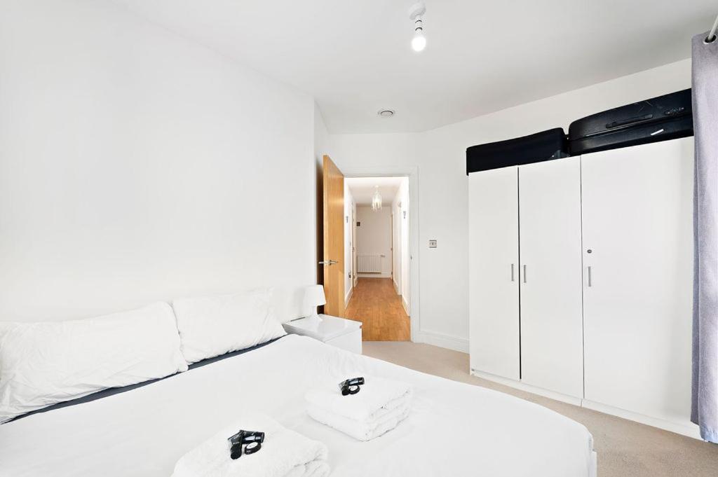 Modern Serviced 3-Bedroom Flat In East Londýn Exteriér fotografie